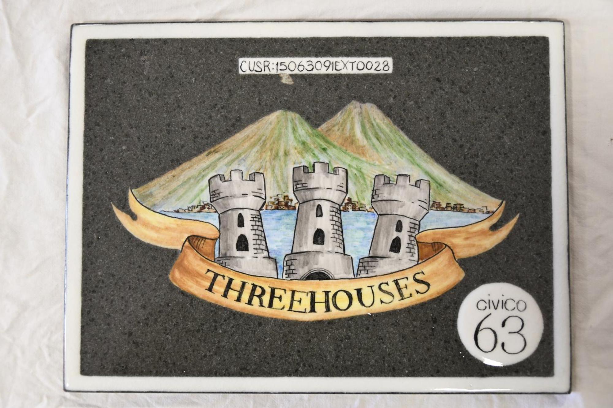 Threehouses * Trecase